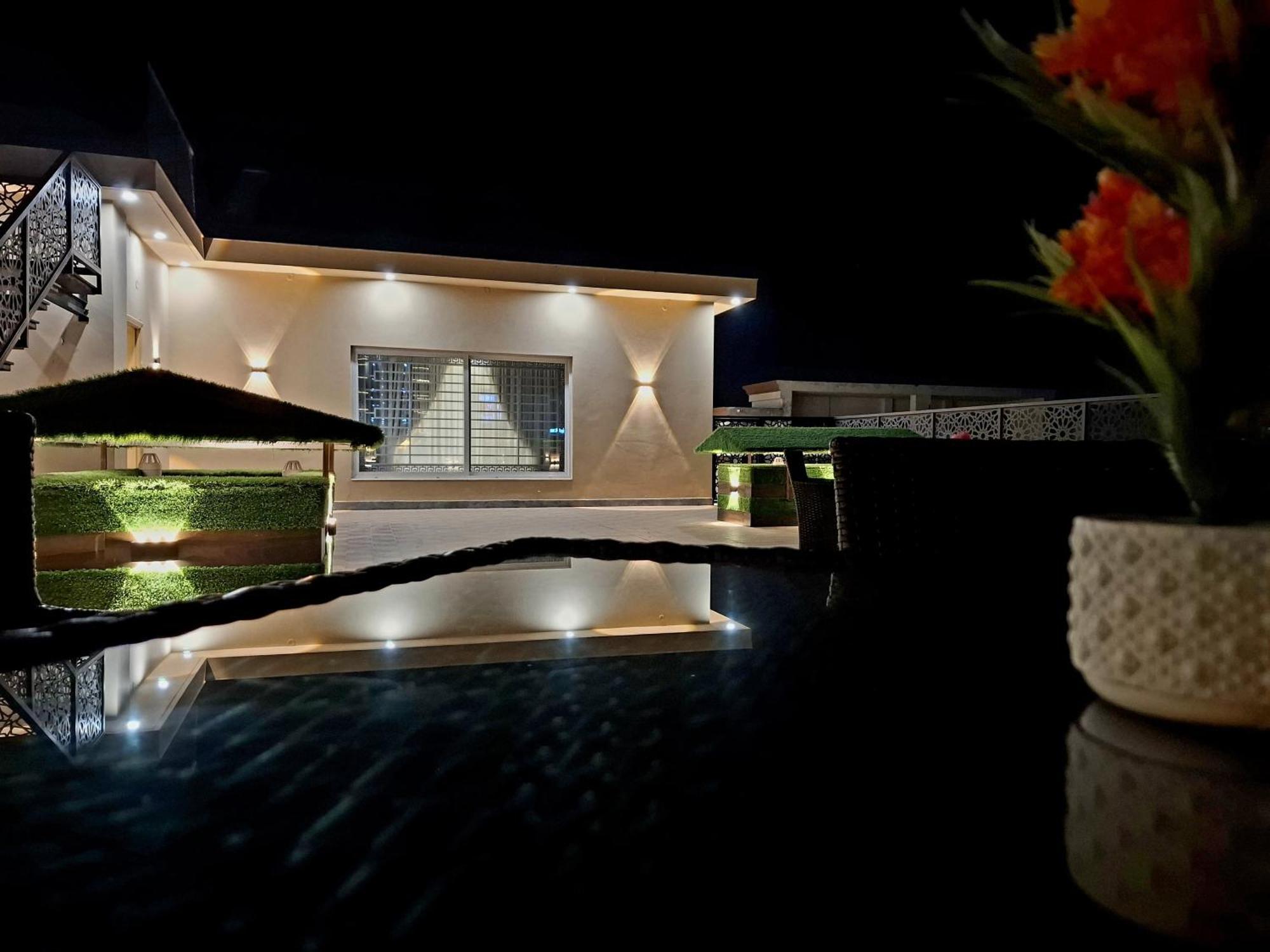 Royal Galaxy Hotel & Residence - Near Islamabad International Airport & Motorway Bagian luar foto
